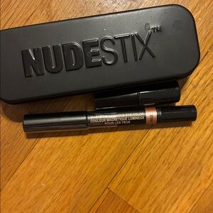 NUDESTIX Magnetic Luminous Eye Color in Shimmering Angel with Black Case New